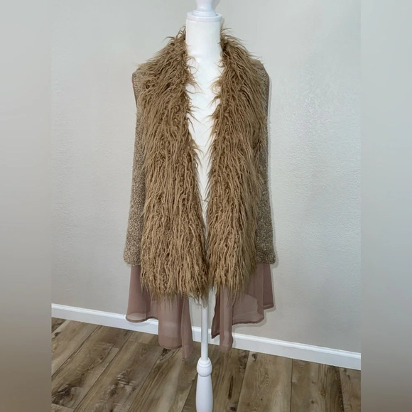 LIKE NEW DOUBLE ZERO vest - Picture 1 of 6